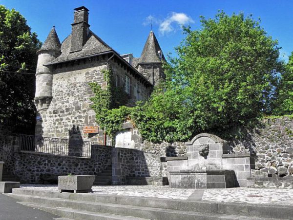 vicsurcere-e1479311505637